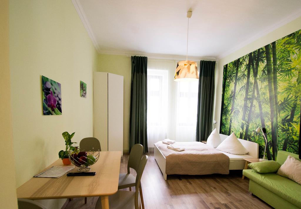 פראג Ruterra Apartment Cimburkova מראה חיצוני תמונה